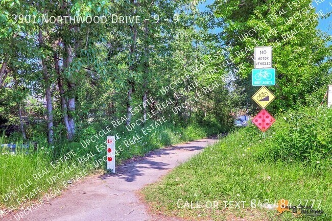 Building Photo - 3901 Northwood Dr