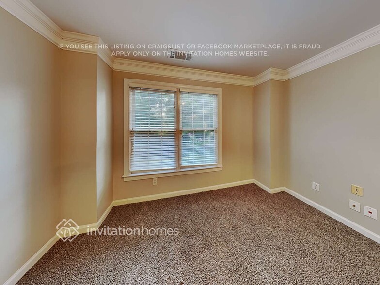 Building Photo - 1 Village Walk Dr