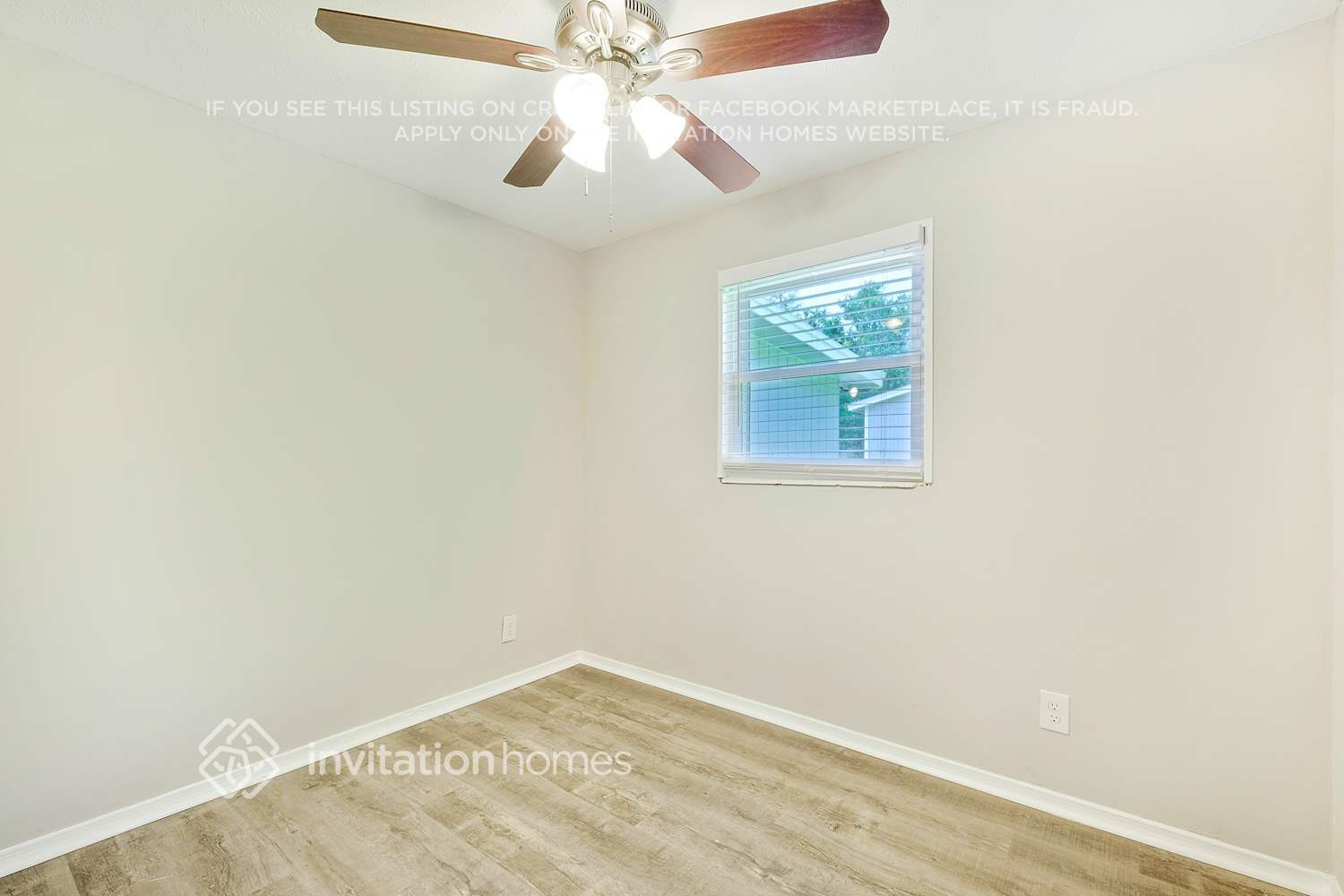 Building Photo - 428 La Paz Pl