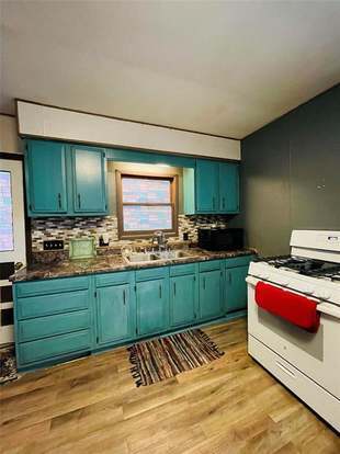 Building Photo - 1164 3 Rd St