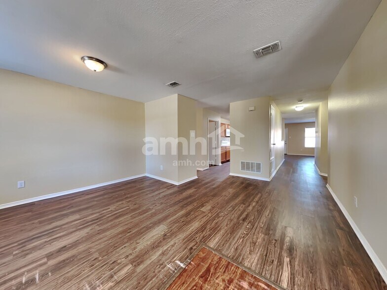 Building Photo - 1514 Lonesome Dove Trail