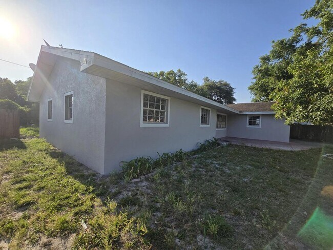 Building Photo - 164 Whitman Rd