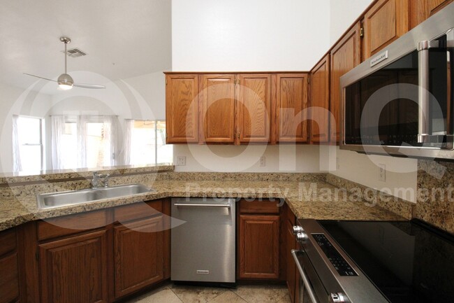 Building Photo - 14501 N 100th Way