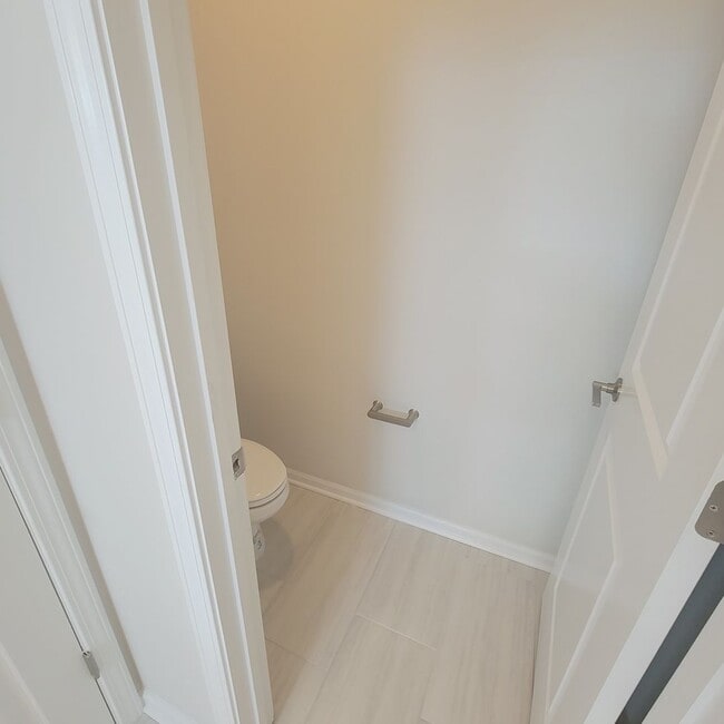 Building Photo - 3BR/2.5BA Townhome in Terraces at Farmington; Great Schools!