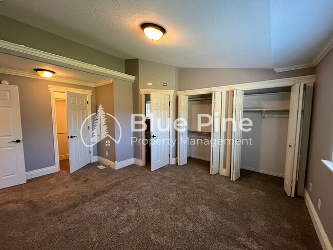 Building Photo - 2006 Eagle Pointe Dr