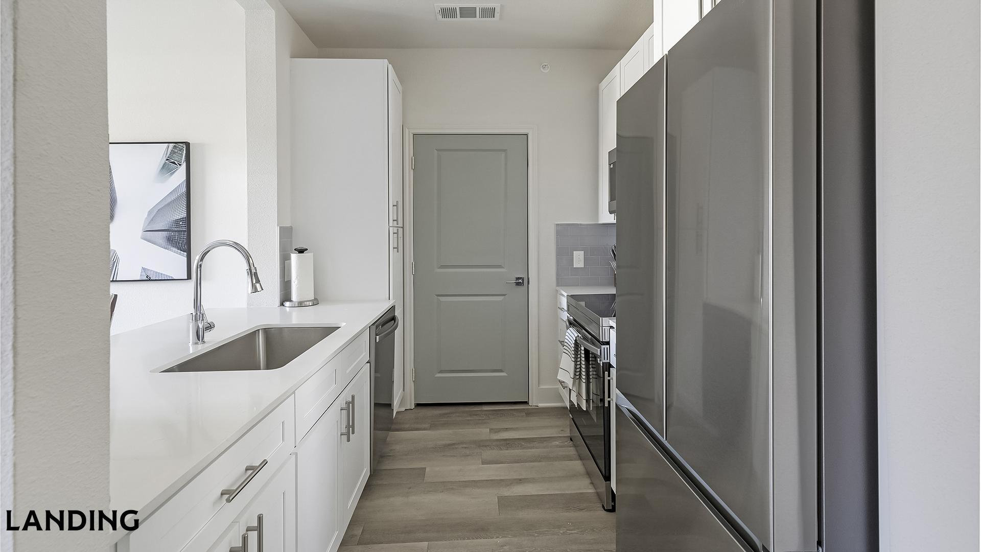 Building Photo - 15777 Quorum Dr