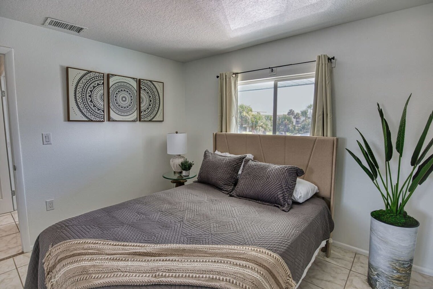 Building Photo - 505 Fillmore Ave