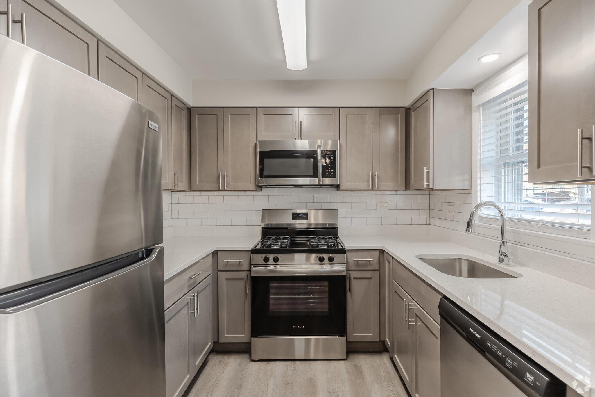Studio - 625SF- Kitchen - 8524-8532 W Gregory St