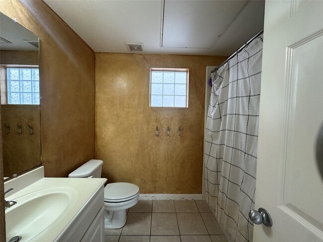 Building Photo - 7131 Harmony Cove