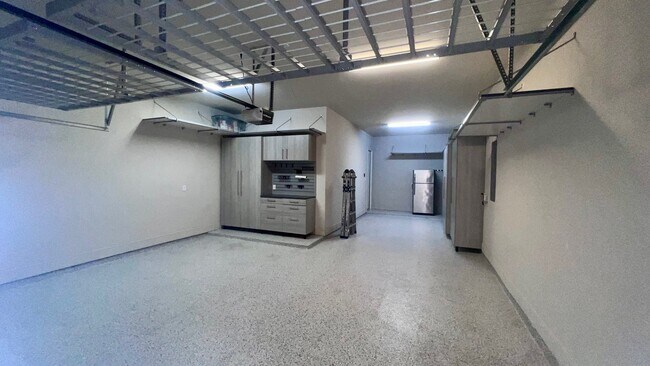 Building Photo - 155 Rockwell Park Blvd