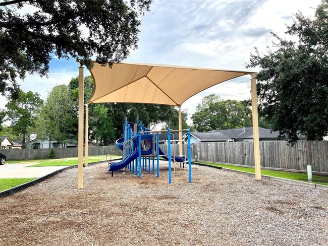 Building Photo - 3030 Sherborne St