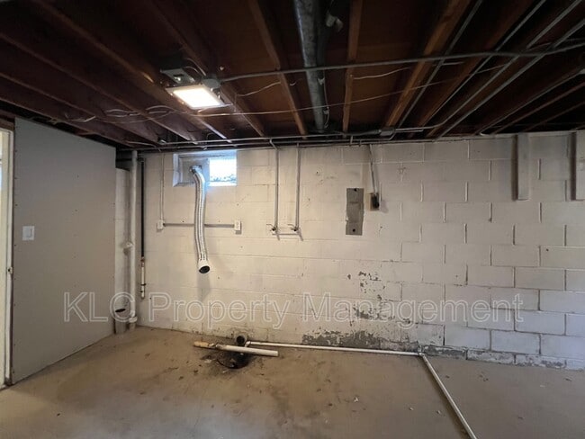 Building Photo - 4026 43rd St