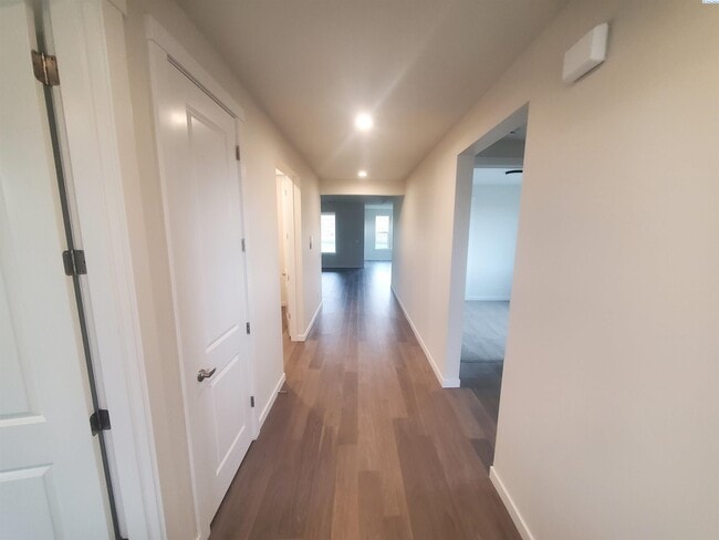 Building Photo - Brand New South Orchard Subdivision Rental
