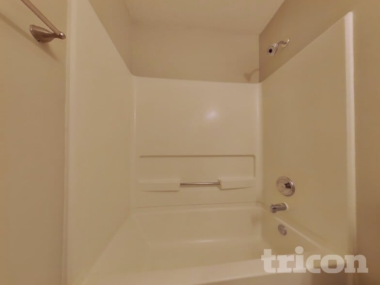 Building Photo - 9225 Dry Creek Dr