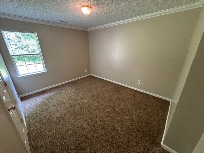 Building Photo - 5133 Possum Trot Ln