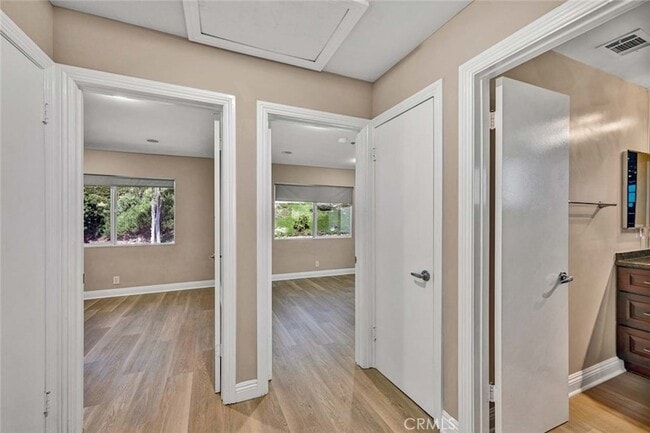 Building Photo - 3921 Calle Real