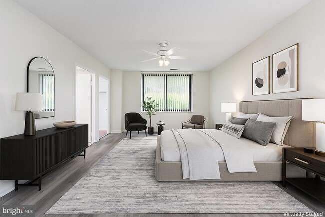 Building Photo - 3713 S George Mason Dr