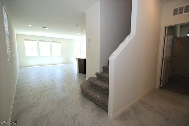 Building Photo - 8145 Seminario Ave