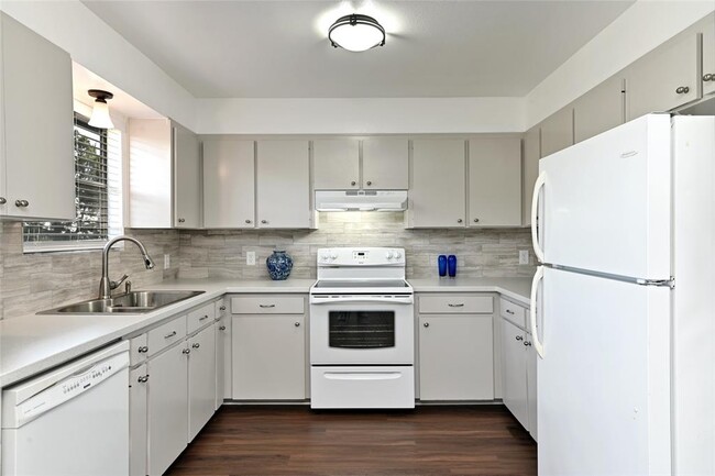 Building Photo - 1709 Wild Basin Ledge