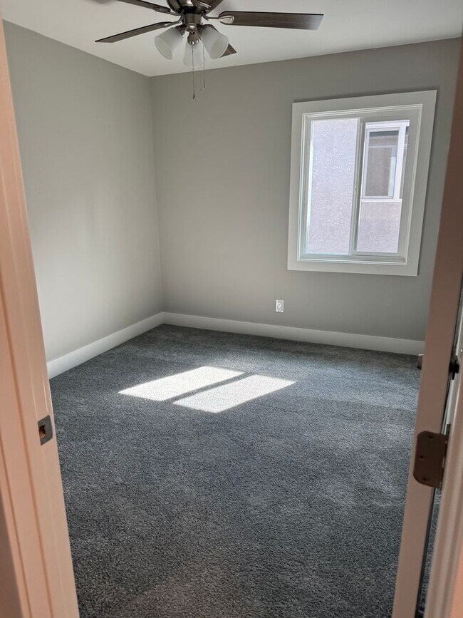 Building Photo - 54TH STREET 2985-2987 #1 FRONT UNITS