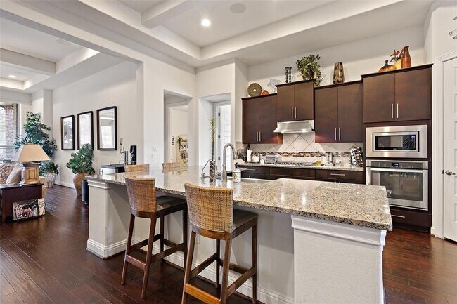 Building Photo - 8500 Echo Shore Cove