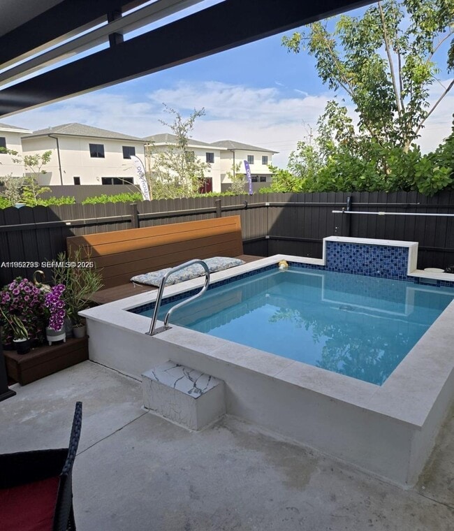 Building Photo - 249 NW 12th Ct