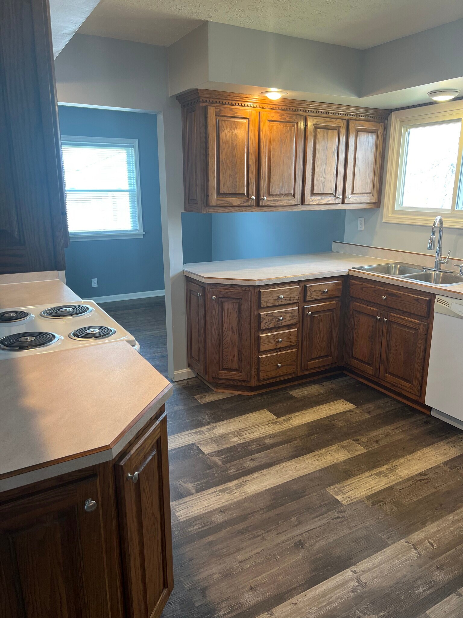 Building Photo - 8005 Casualwood Ct