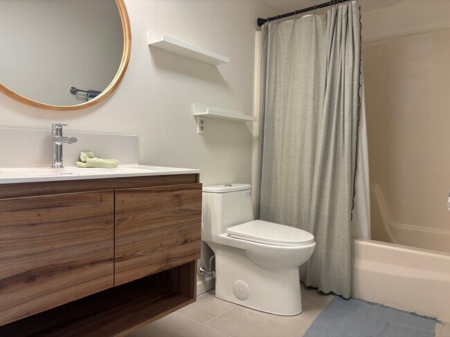 Building Photo - 1731 Beacon St