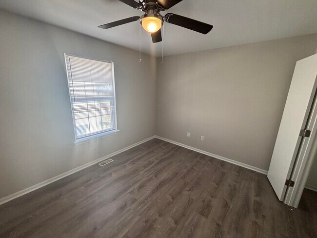 Building Photo - 1419 Bodie Dr