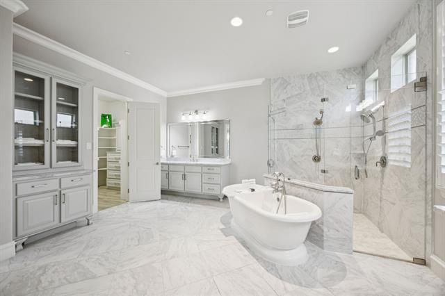 Building Photo - 920 Rhone Ln