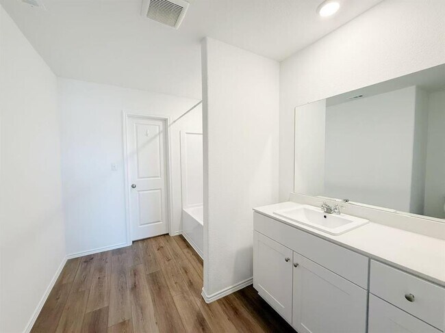 Building Photo - 2620 Schwartz Ln