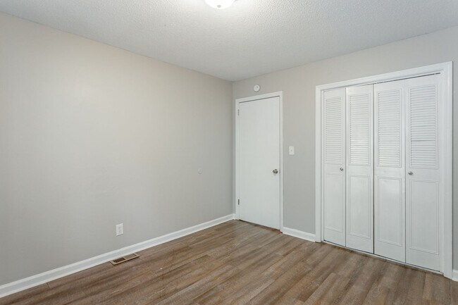 Building Photo - 5221 Old Trail