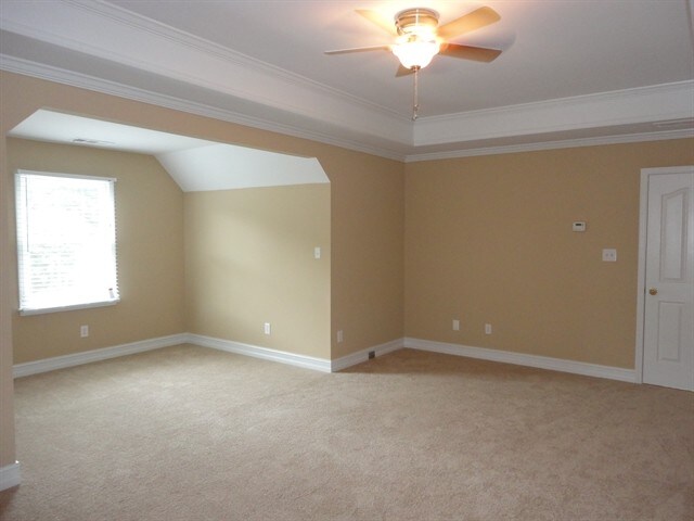 Building Photo - 623 Chesterfield Dr