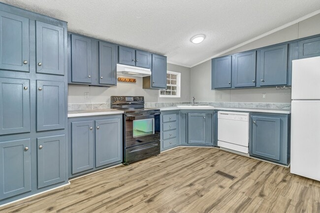 Building Photo - 9 Harwood Cemetary Rd