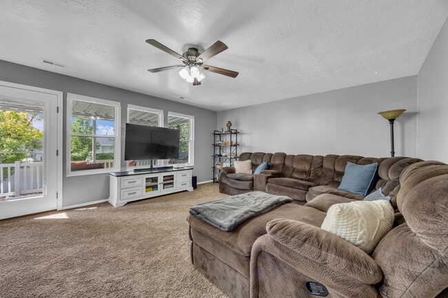 Building Photo - 5419 S 4125 W