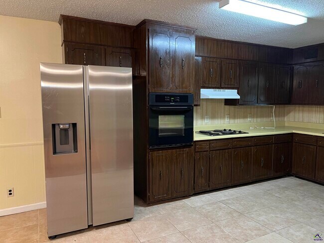 Building Photo - 3700 Dean Dr