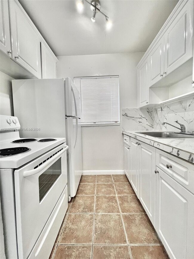 Building Photo - 10 NW 77th St