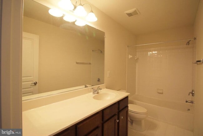 Building Photo - 14782 Mason Creek Cir
