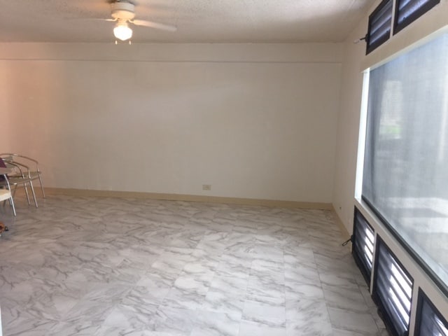 Building Photo - Well maintained 2 bedroom 1 bathroom unit ...