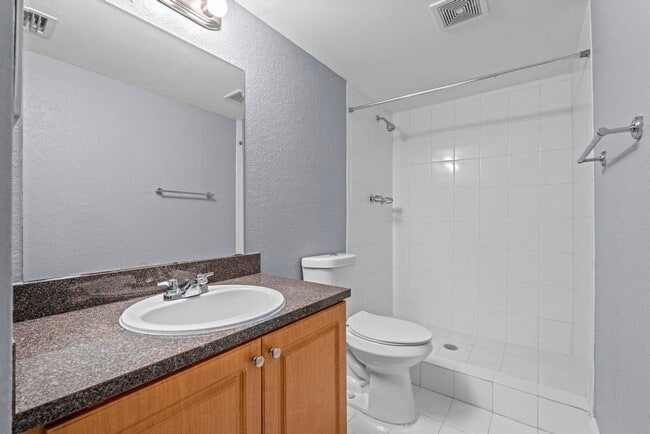 Building Photo - 120 Sparrow Dr