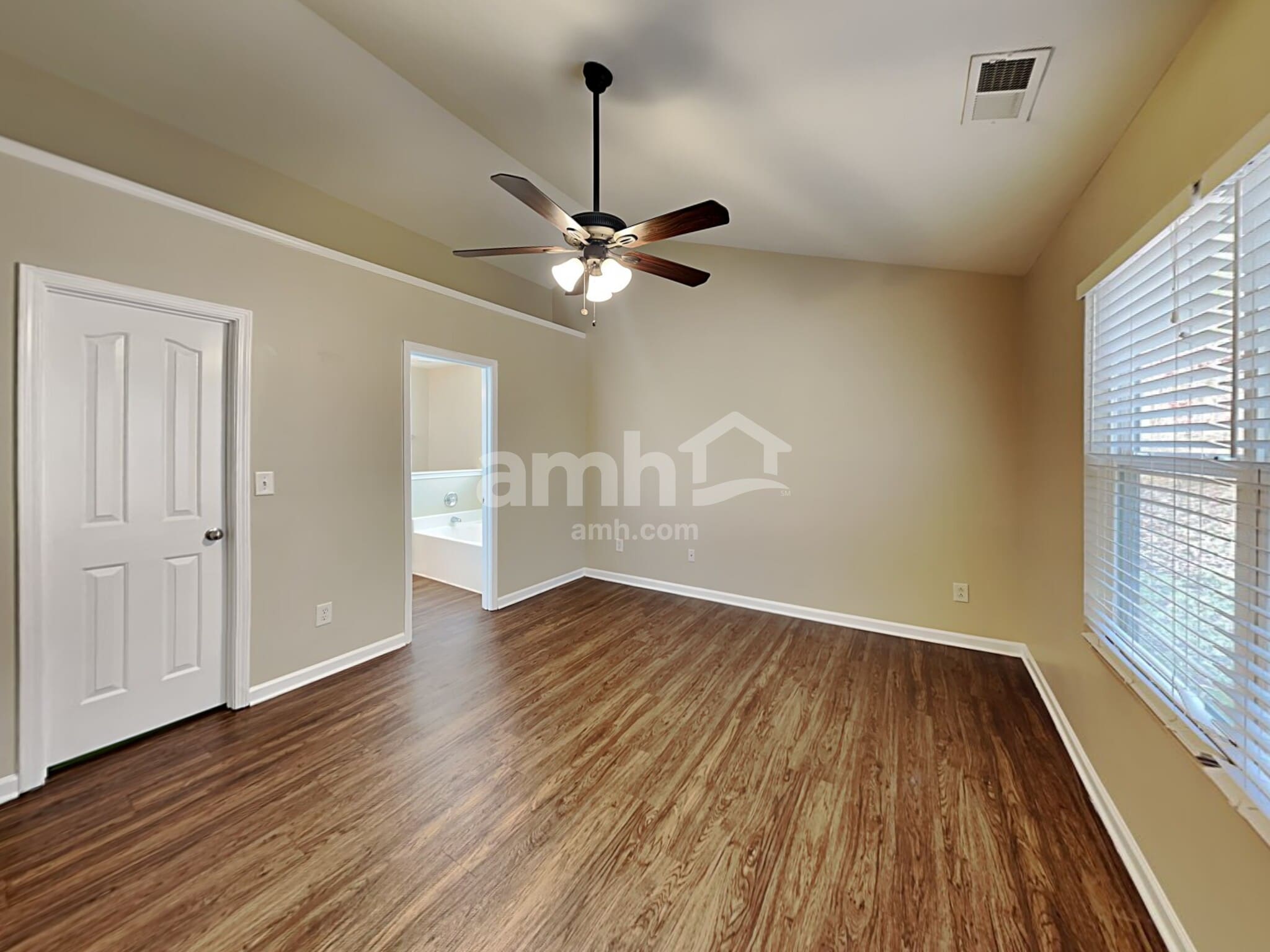 Building Photo - 7033 Sunman Rd