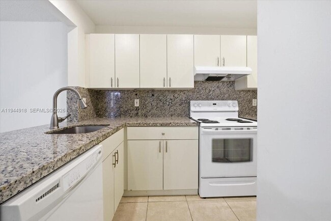 Building Photo - 14861 SW 104th St