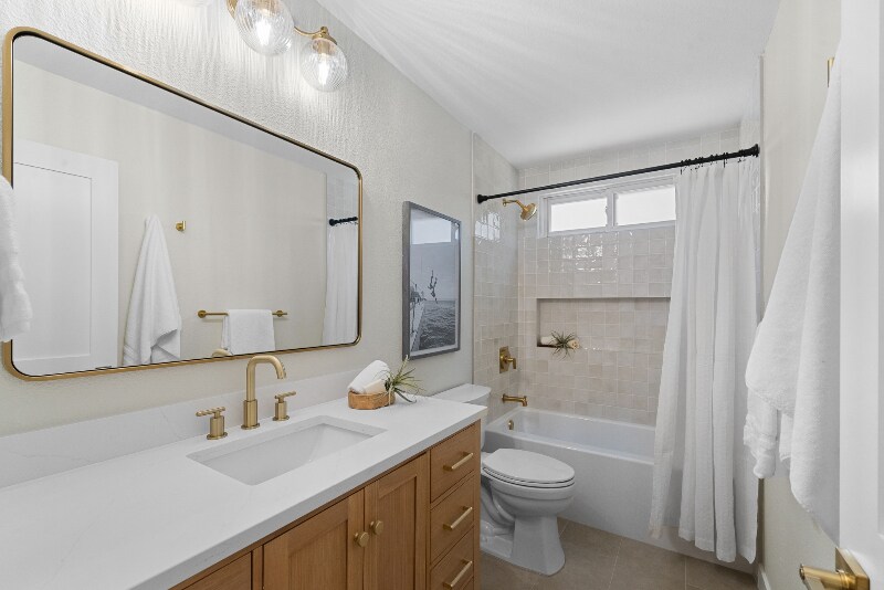 Building Photo - 2928 Gaviota Cir