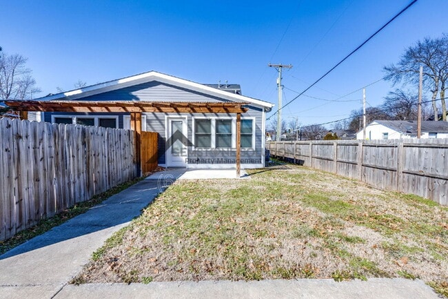 Building Photo - 628 Shelby Ave