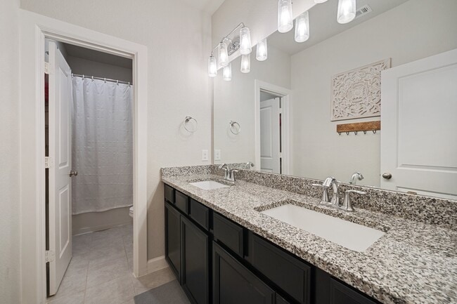 Building Photo - 27022 Brighton Valley Way