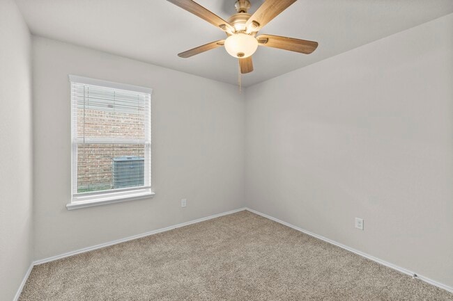 Building Photo - 8303 Amaryllis Ct