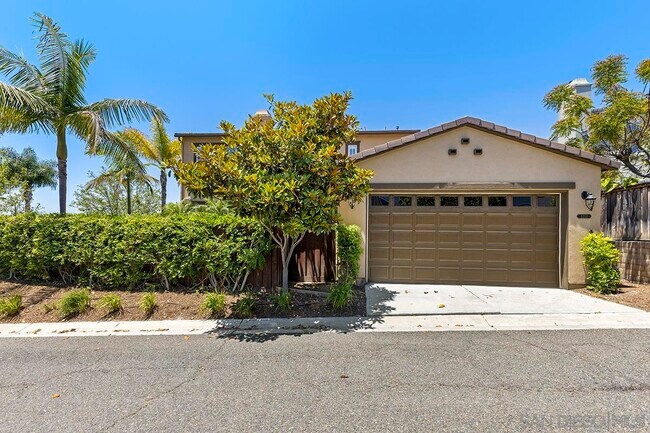 Building Photo - 6338 Huntington Dr
