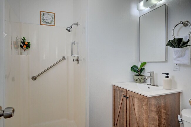 Building Photo - SINGLE-STORY HOME | HUGE BACKYARD + XL POWERED STORAGE SHED | NORTH LAS VEGAS