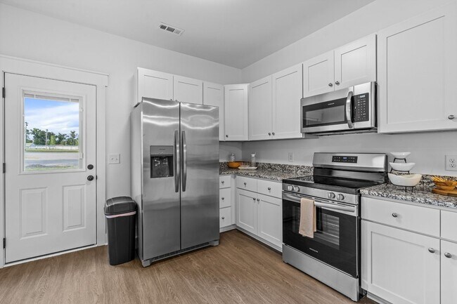 Building Photo - 1/2 OFF 1ST MONTH...BRAND NEW Townhome in Shelbyville...AVAILABLE NOW!