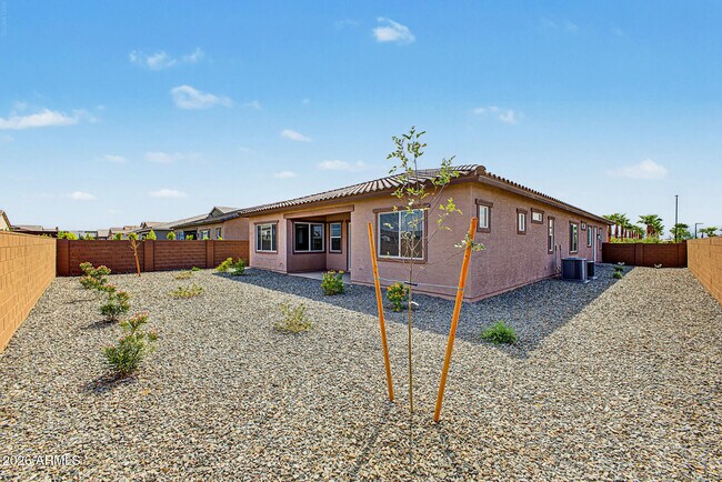 Building Photo - 9654 W Mitchell Dr